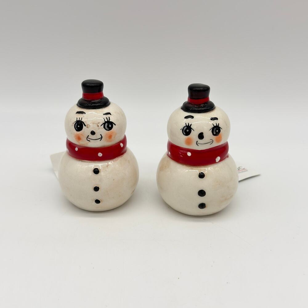 New Johanna Parker Original Nostalgic Snowman Red Scarf Salt & Pepper Shakers